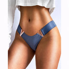 String avec lettre en métal V pour femmes