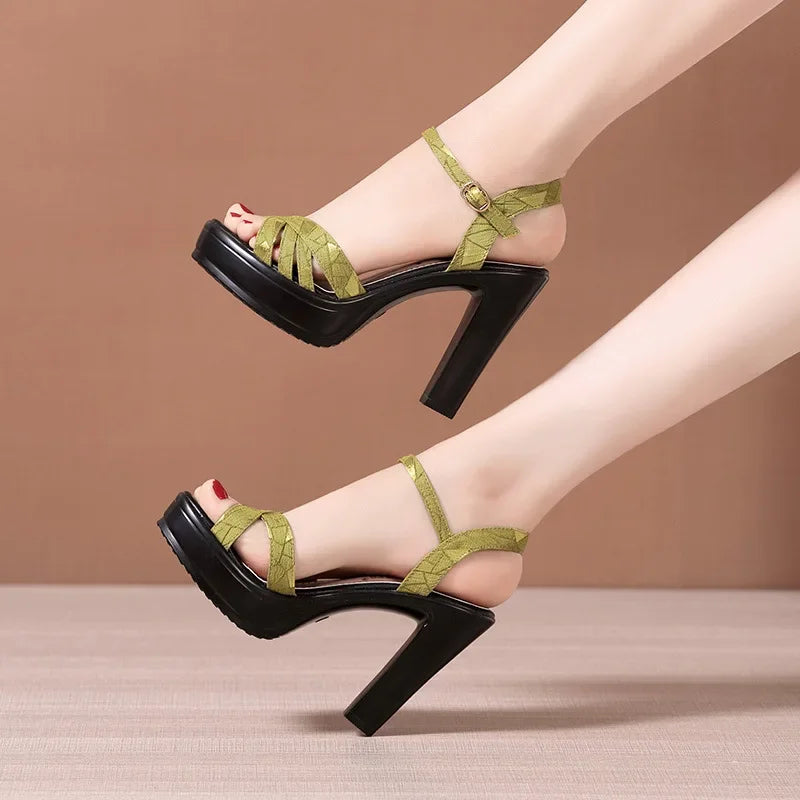 Sandales à talon et bout ouvert pour femmes