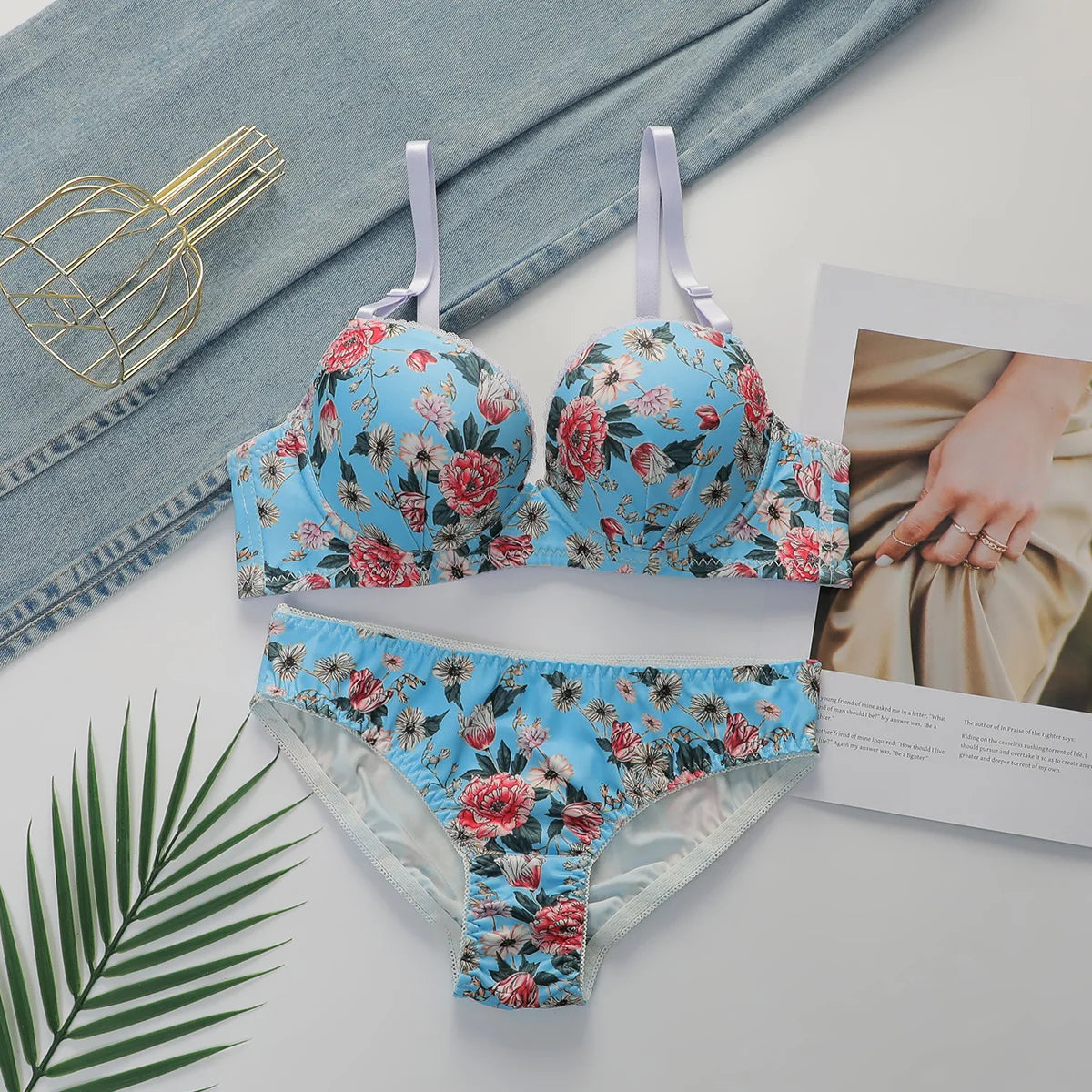 Ensemble bralette et culotte assortie à imprimé floral pour femmes