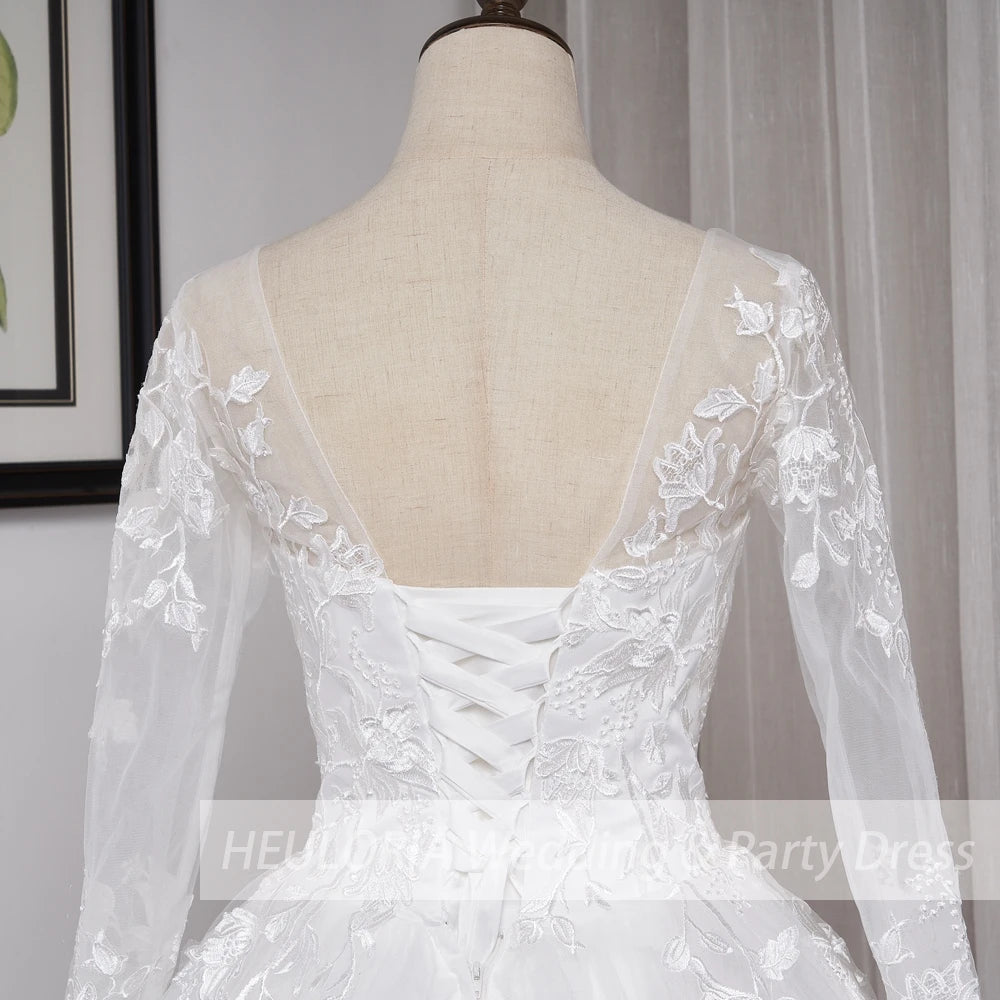Robe de mariée princesse à manches longues pour femmes