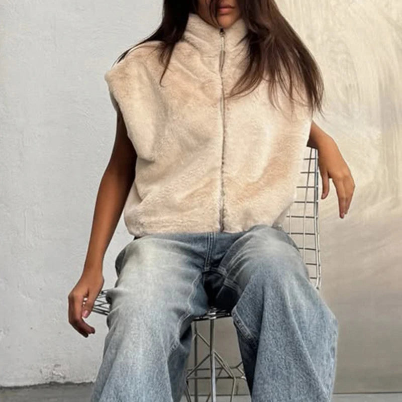 Gilet femme en fausse fourrure à col montant