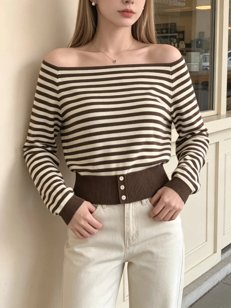 Pull Rayé Femme – Épaules Asymétriques