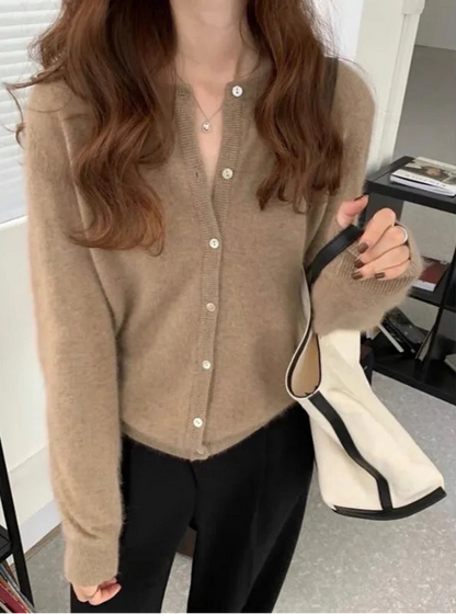 Cardigan Doux Femme – Maille et Col Rond