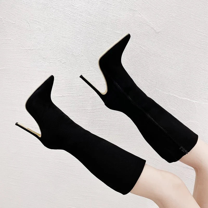 Botte à bout pointu et talons hauts pour femmes