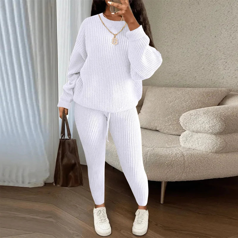 Ensemble deux pièces pull à manches longues col rond et pantalon moulant pour femmes