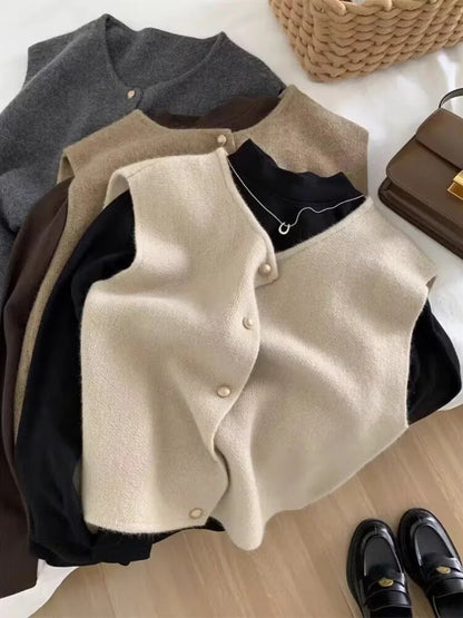 Pull Sans Manches Femme – Maille Unie et Boutons