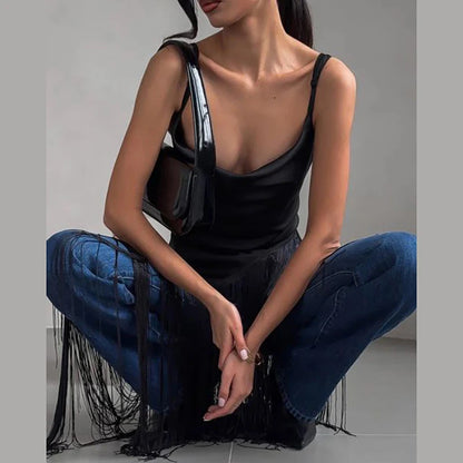 T-shirt Femme – Col Drapé et Pompons Asymétriques