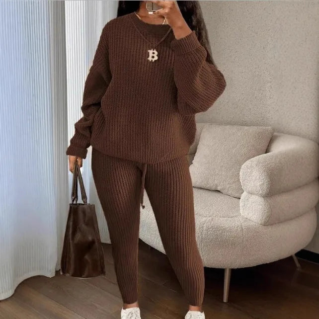 Ensemble deux pièces pull à manches longues col rond et pantalon moulant pour femmes