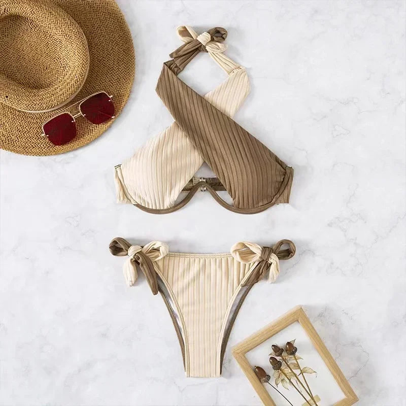 Maillot de bain deux pièces en patchwork croisé pour femmes