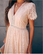 Robe élégante en dentelle pour femmes