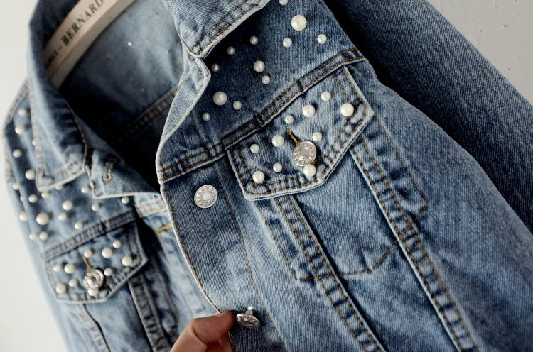 Veste en jean courte et amincissante à perles pour femmes