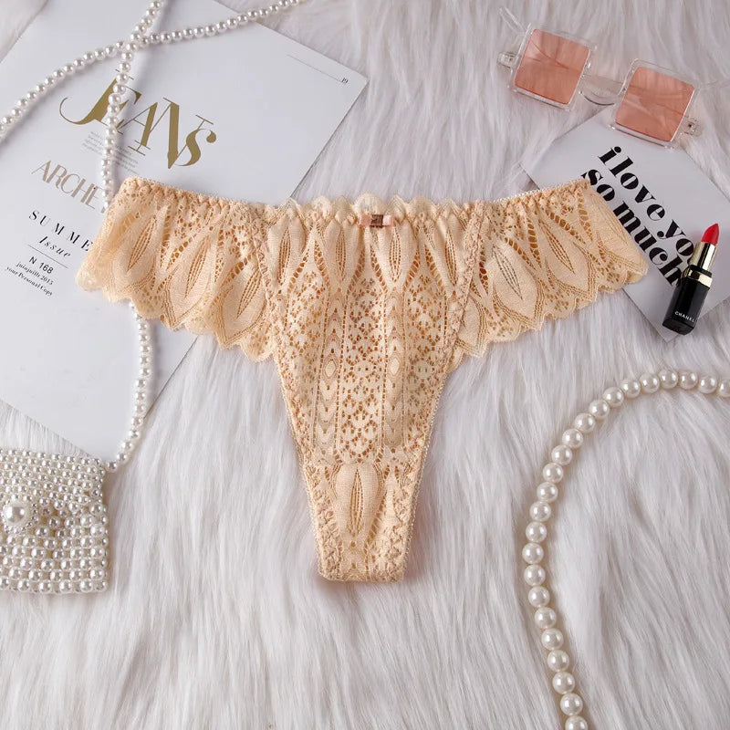 String en dentelle pour femmes