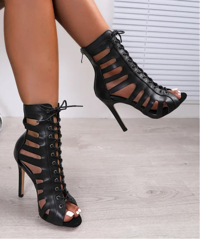 Chaussures noires à talons hauts pour femmes
