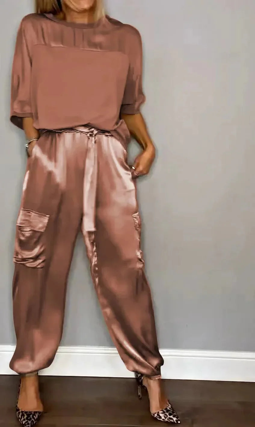 Ensemble deux pièces chemise à manches mi-longues et pantalon décontracté en satin lisse pour femmes