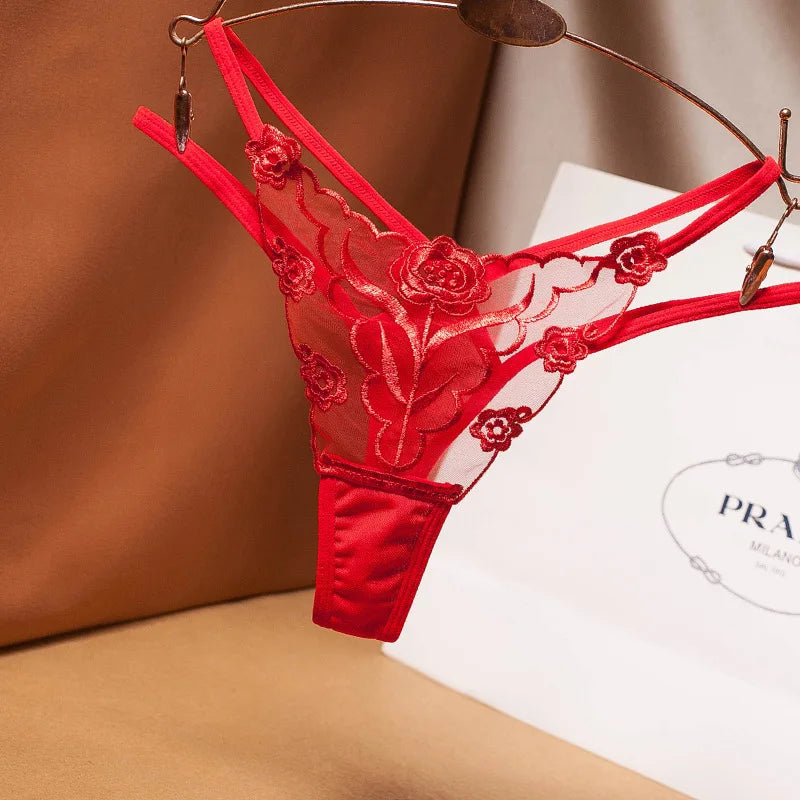 String taille basse transparent pour femmes