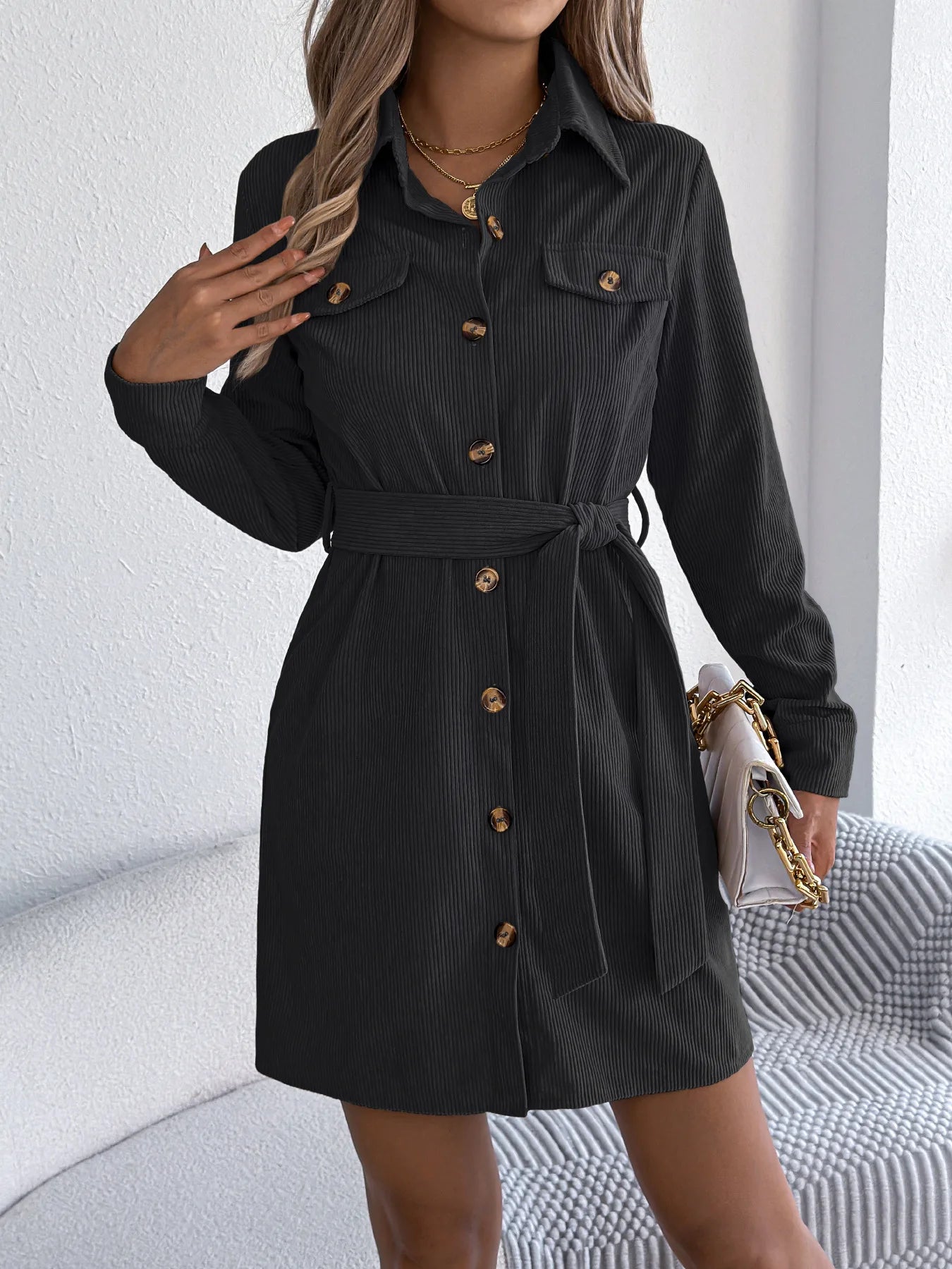 Robe chemise décontractée unie à manches longues et bouton unique en velours pour femmes