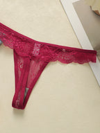 String taille basse en dentelle pour femmes