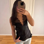 Débardeur en satin et dentelle noire pour femmes