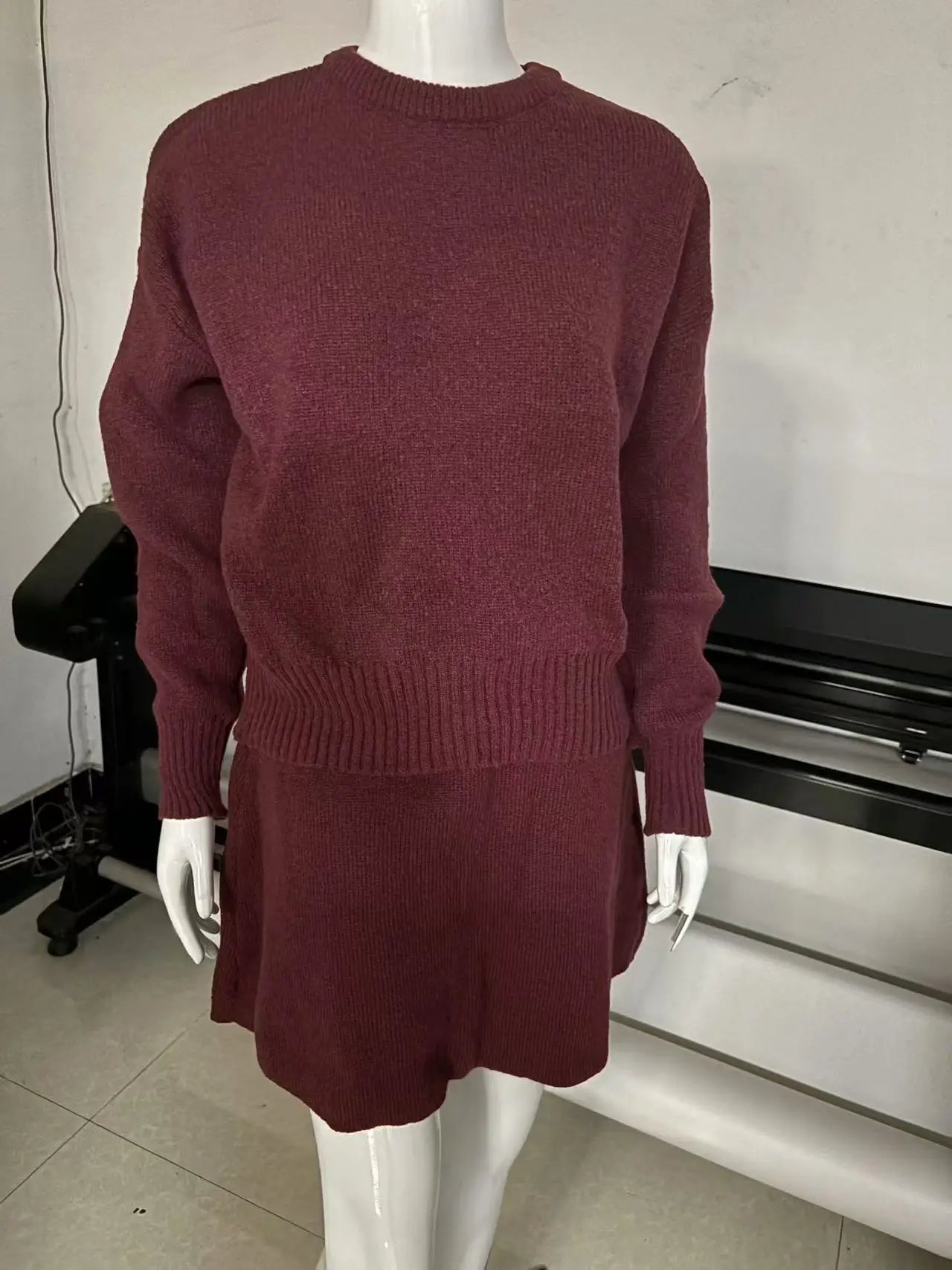 Ensemble deux pièces robe, jupe et pull en maille pour femmes
