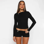 Ensemble deux pièces t-shirt  à manches longues et short moulant pour femmes
