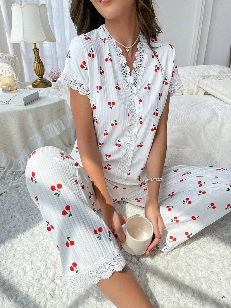 Pyjama 2 Pièces Femme – Cerises et Dentelle