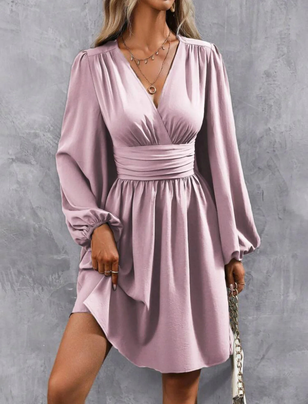 Robes courtes et cintrées unies pour femmes