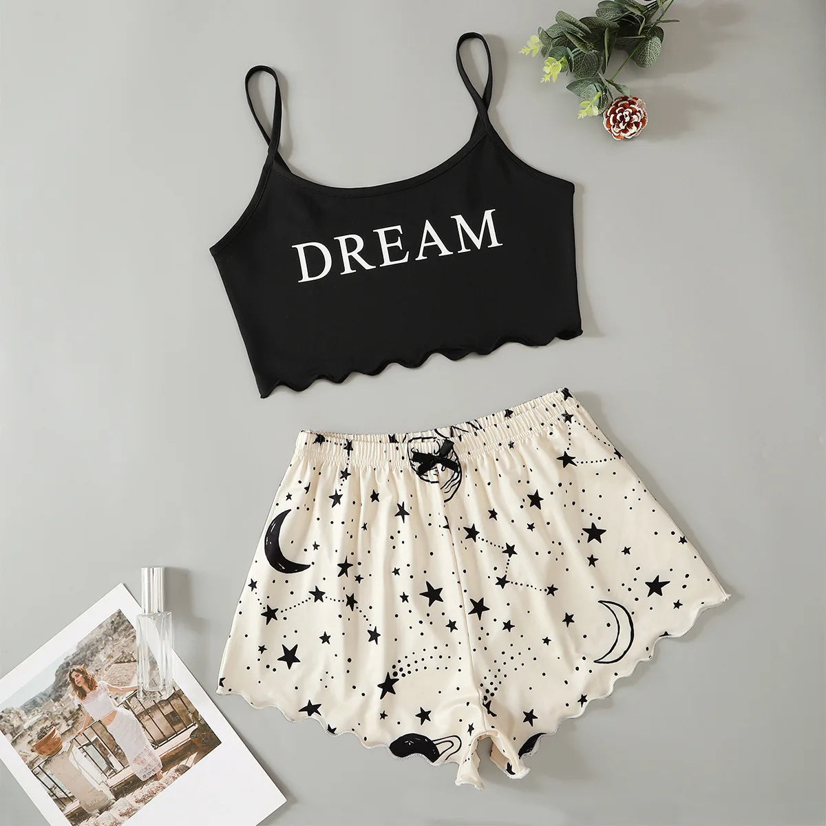 Pyjama Court d’Été Femme – Lune et Étoiles