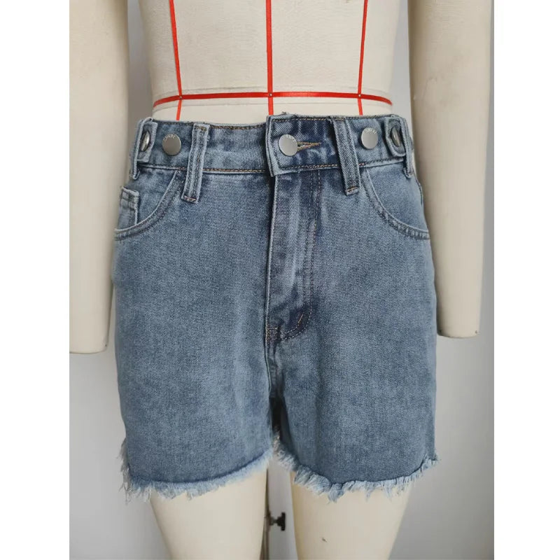 Short en jean décontracté délavé à ourlet frangé pour femmes
