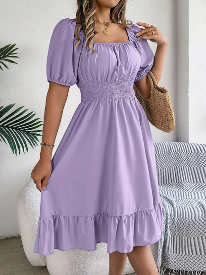 Robe Élégante Femme – Taille Haute, Col Carré et Manches Courtes