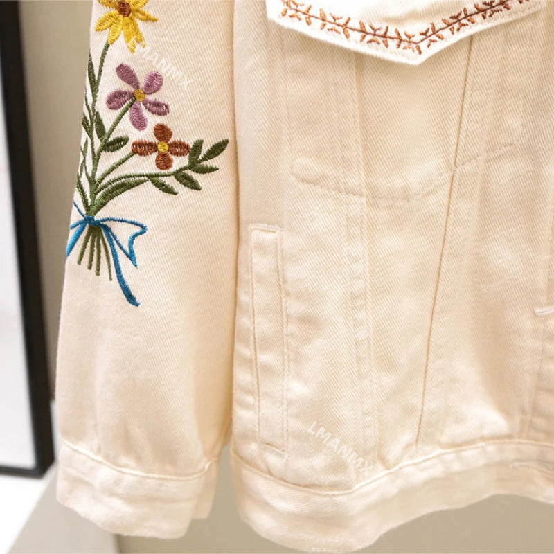 Veste en jean brodée pour femmes