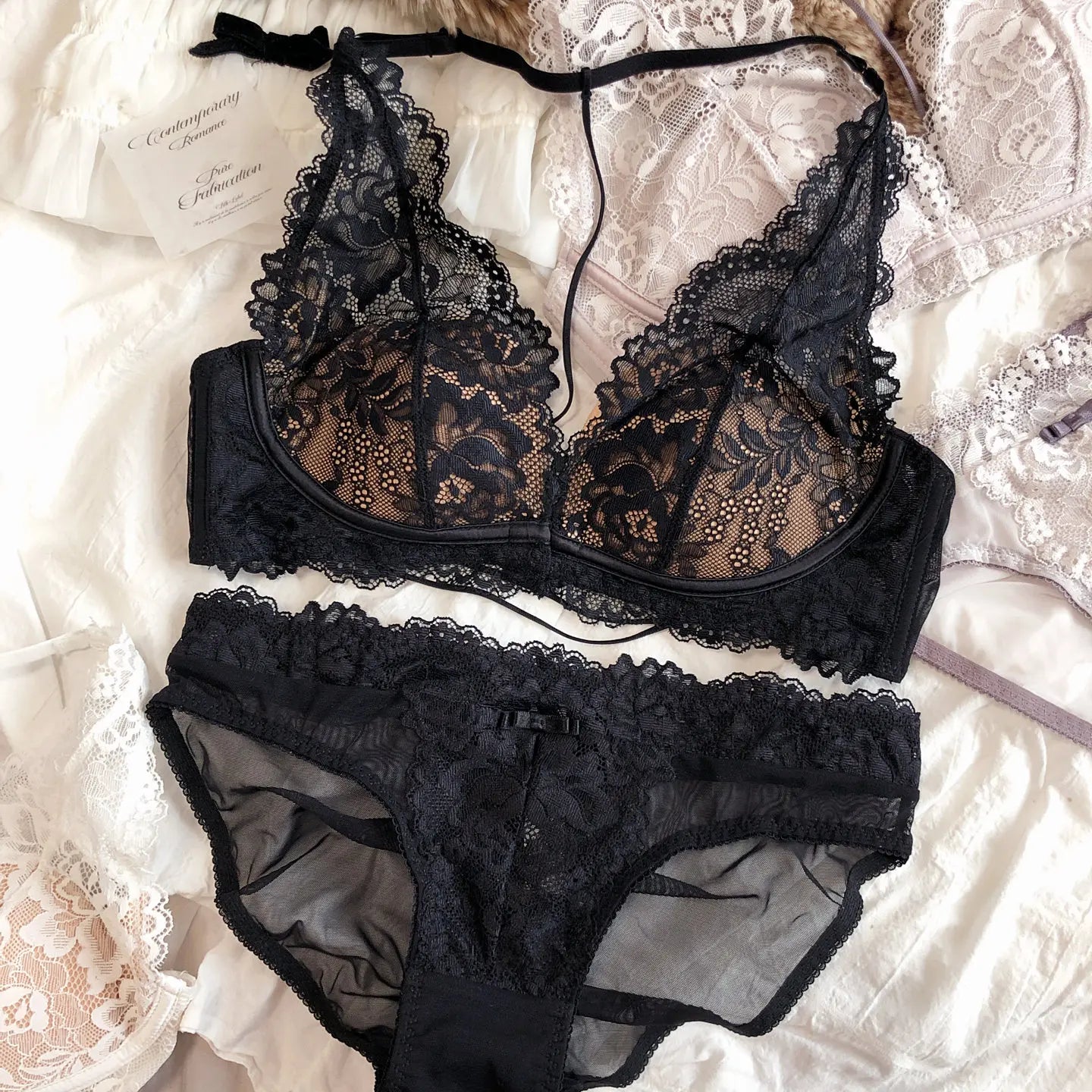 Ensemble soutien-gorge brassière push-up à décolleté plongeant et culotte pour femmes