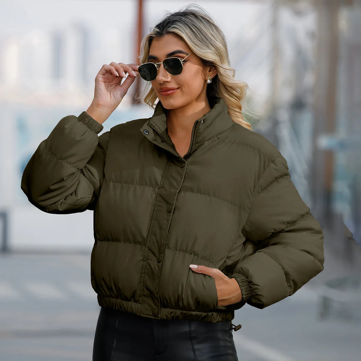 Manteau en coton matelassé à manches longues et col haut pour femmes