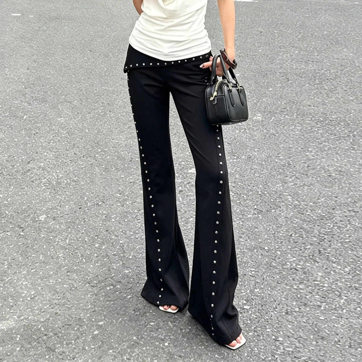 Pantalon large femme noir à rivets