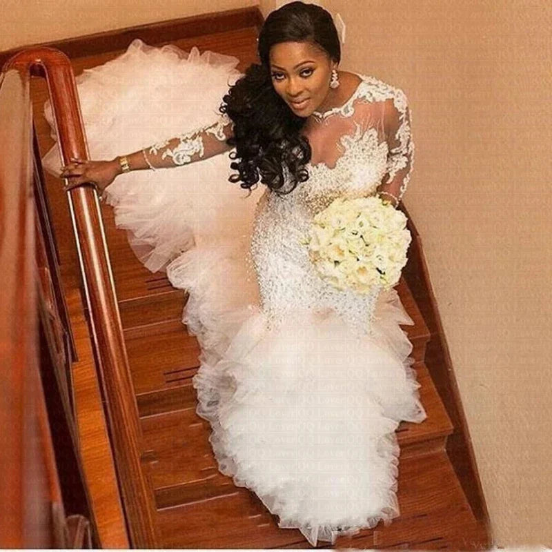 Robe de mariée sirène ornée de perles et de paillettes pour femmes