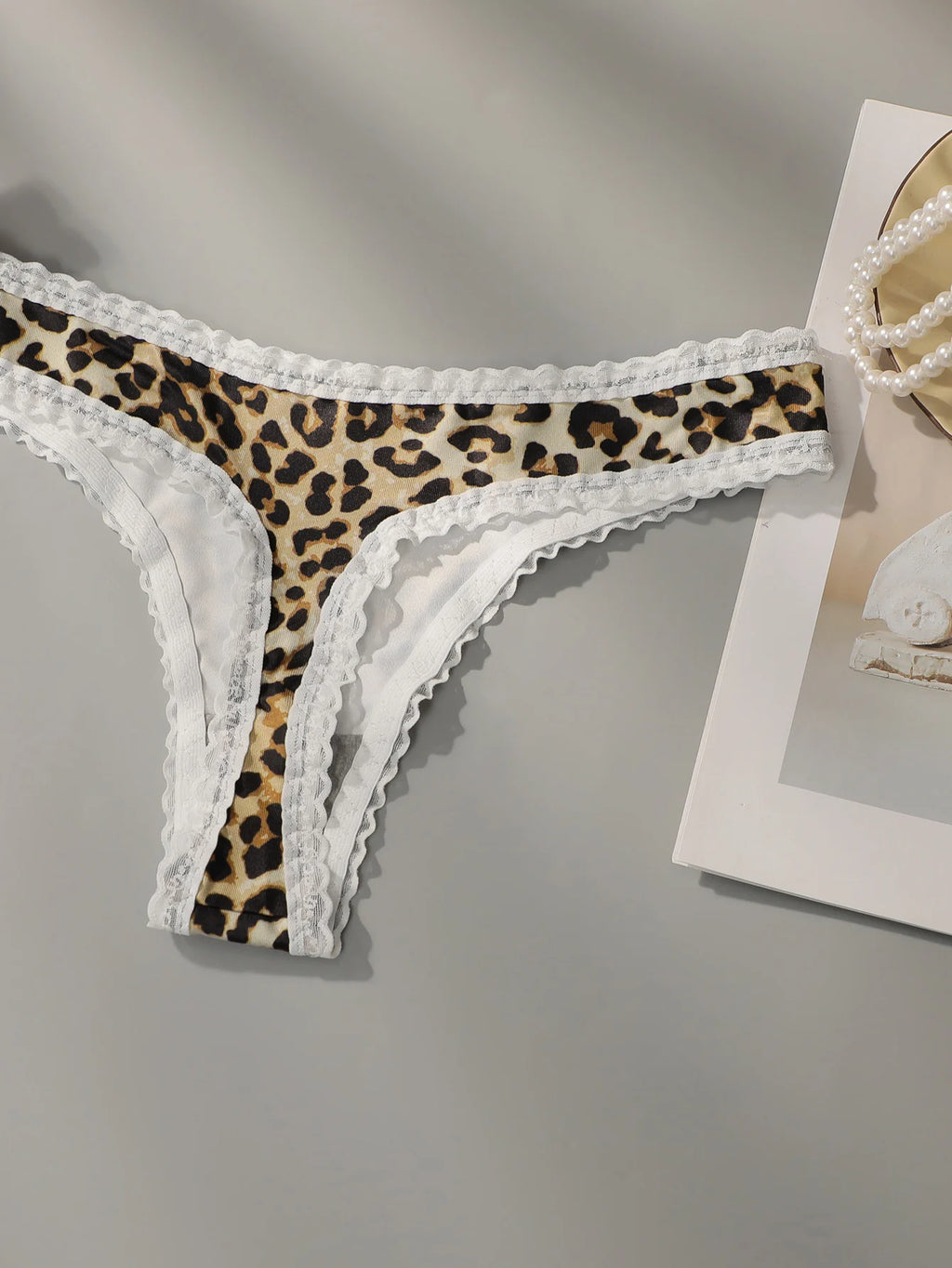 String en dentelle imprimé léopard pour femmes
