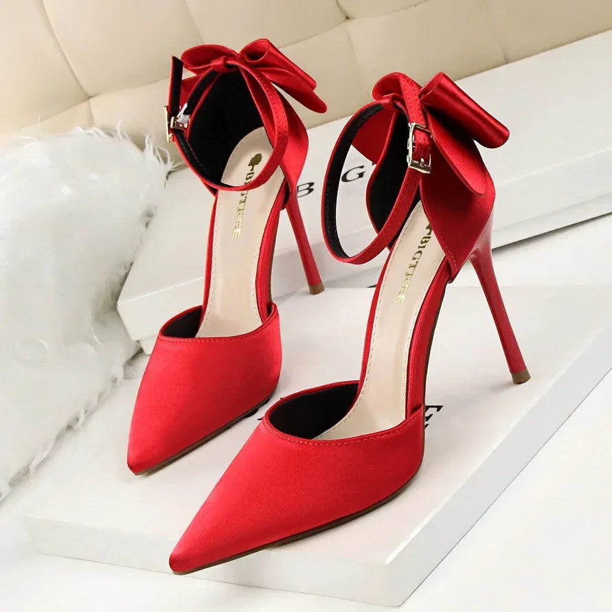 Escarpins pointus à talons hauts rose pour femmes