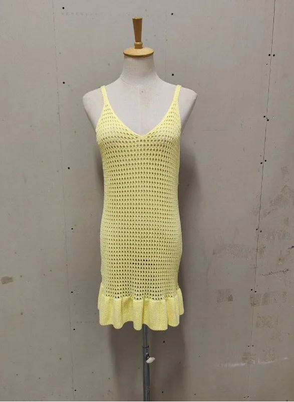 Robe courte en maille à volants et découpes pour femmes