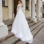 Robe de mariée trapèze avec des appliques en dentelle pour femmes