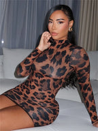 Mini robe léopard à manches longues pour femmes