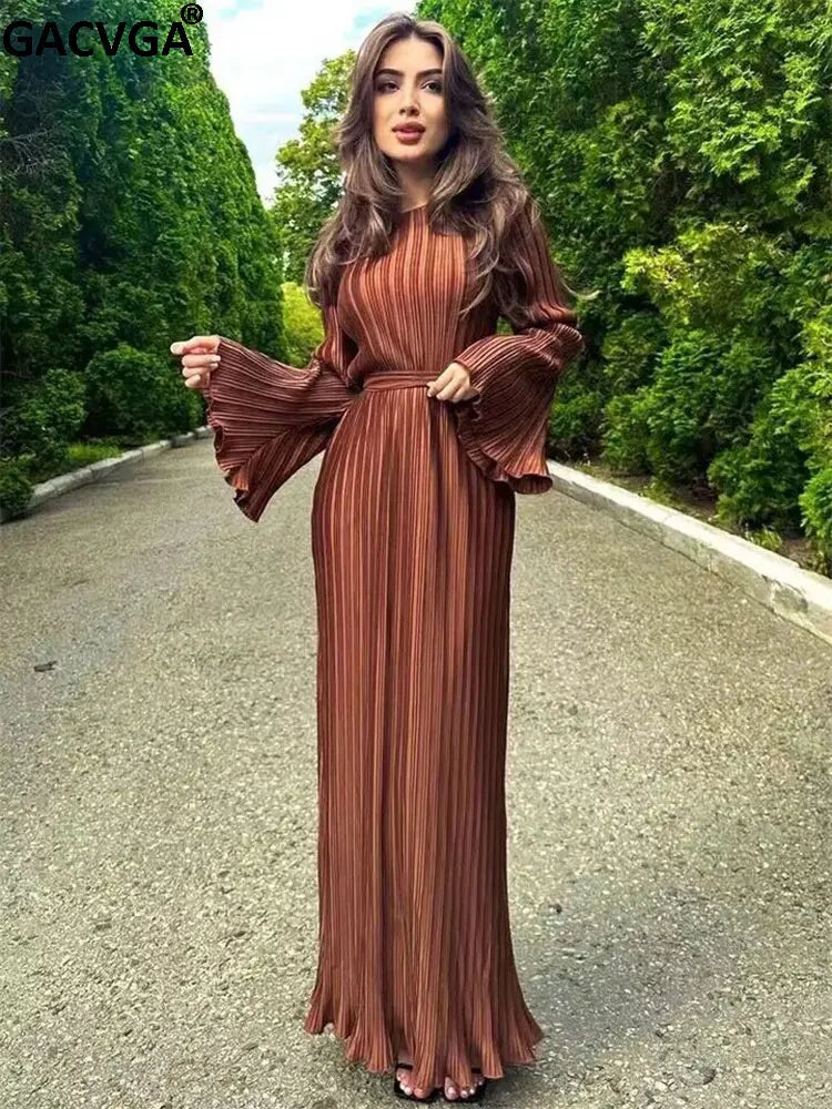 Robe Longue Femme – Volants, Laçage et Manches Évasées