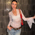 T-Shirt en dentelle transparent, col en v, manches évasées pour femmes