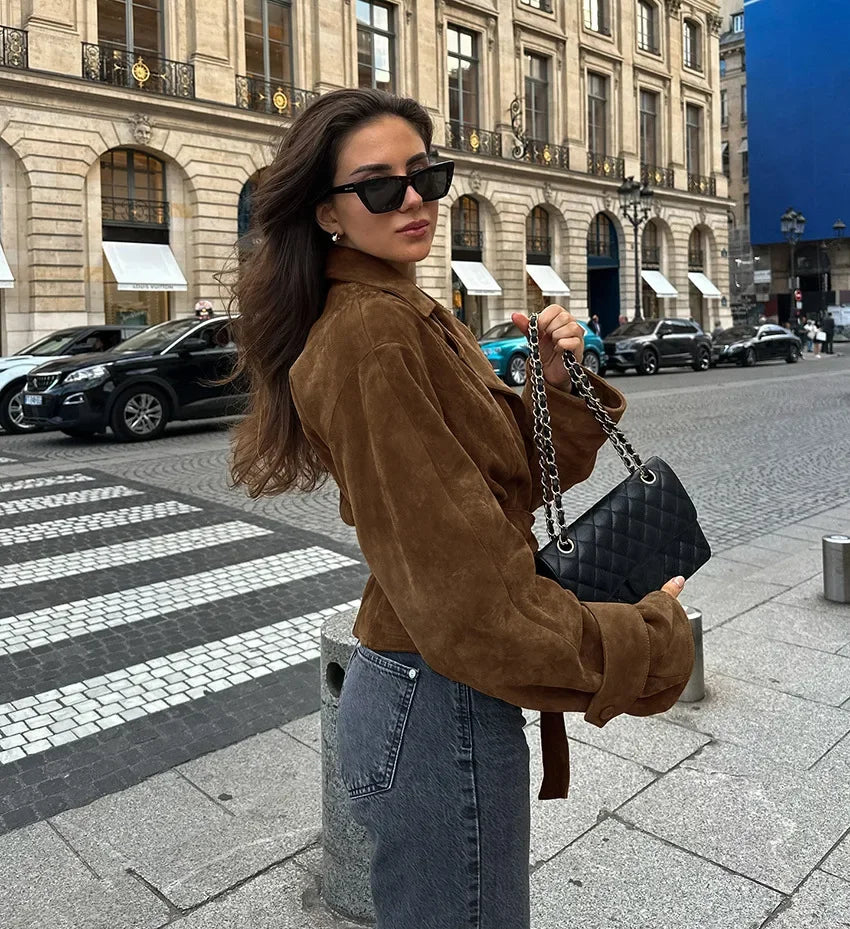 Veste plissée en daim marron pour femmes