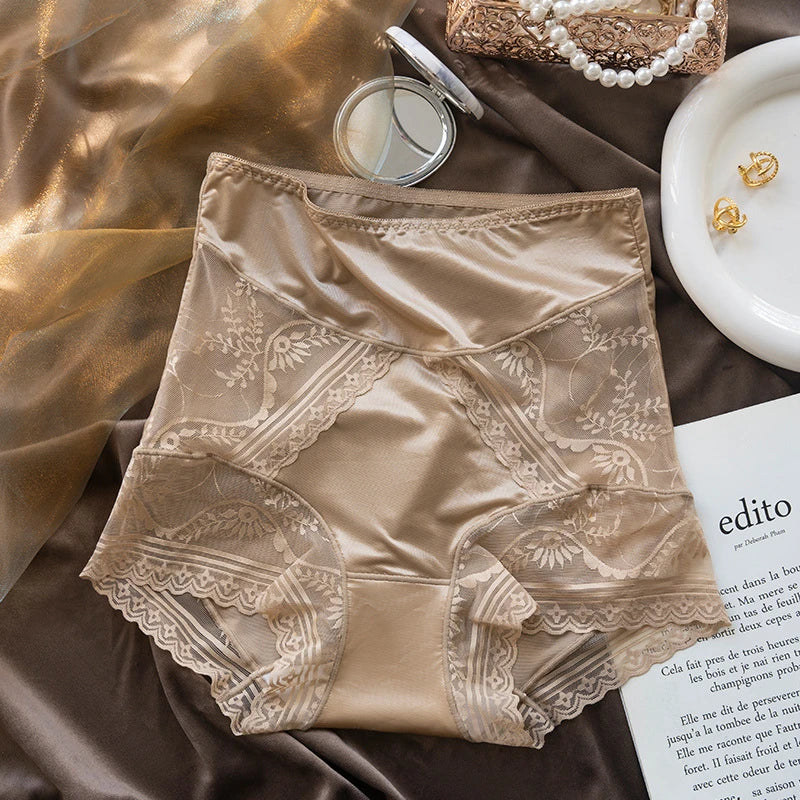 Culotte en satin et dentelle pour femmes