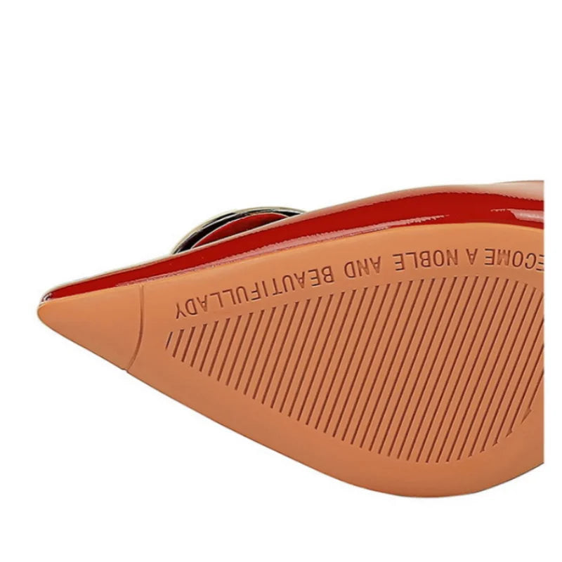 Chaussures en cuir verni simples pour femmes