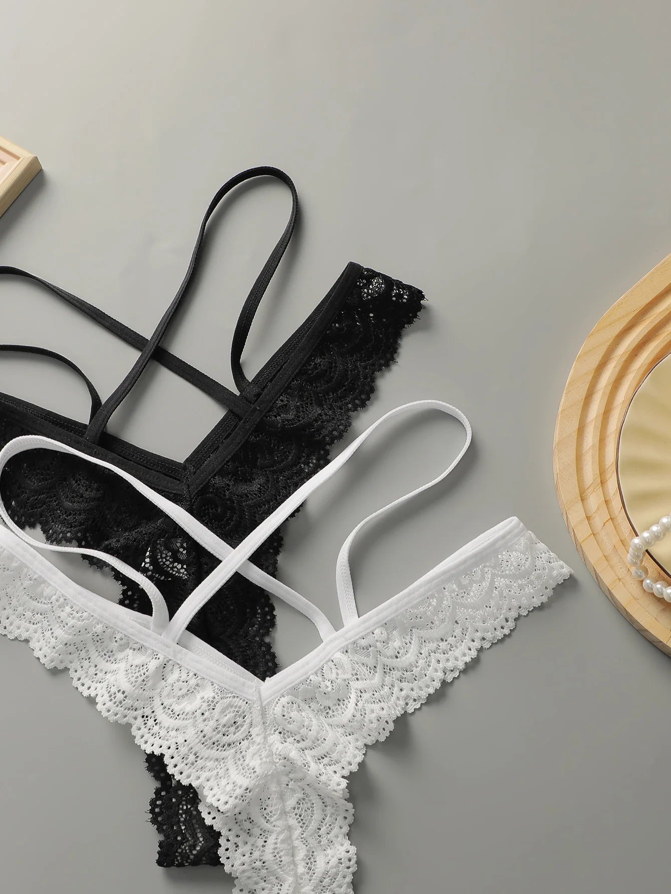 String taille basse évider sans trace pour femmes