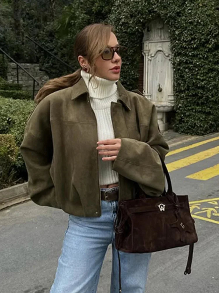 Veste plissée en daim marron pour femmes