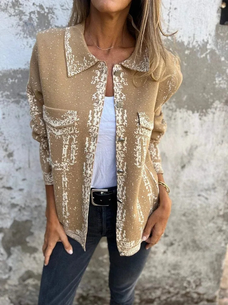 Veste en tricot à col rabattu multicolore avec boucle métallique pour femmes