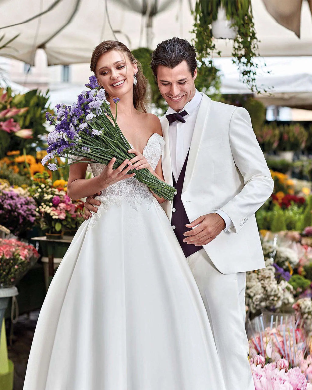 Robes de mariée bustier épaules dénudées en dentelle pour femmes