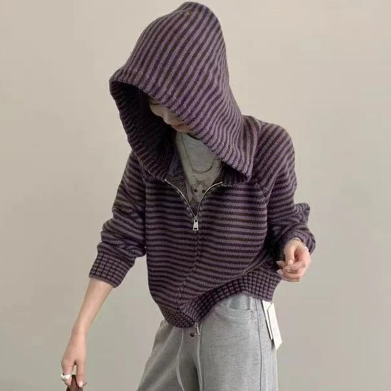 Cardigan Zippé à Capuche Femme – Maille Rayée
