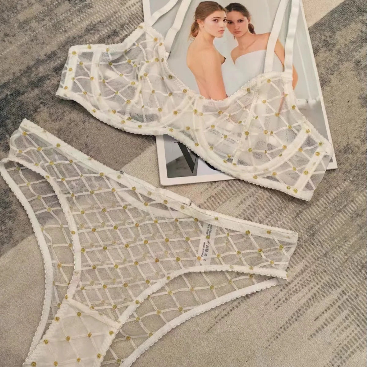 Ensemble soutien-gorge ajouré et respirant en dentelle et culotte pour femmes